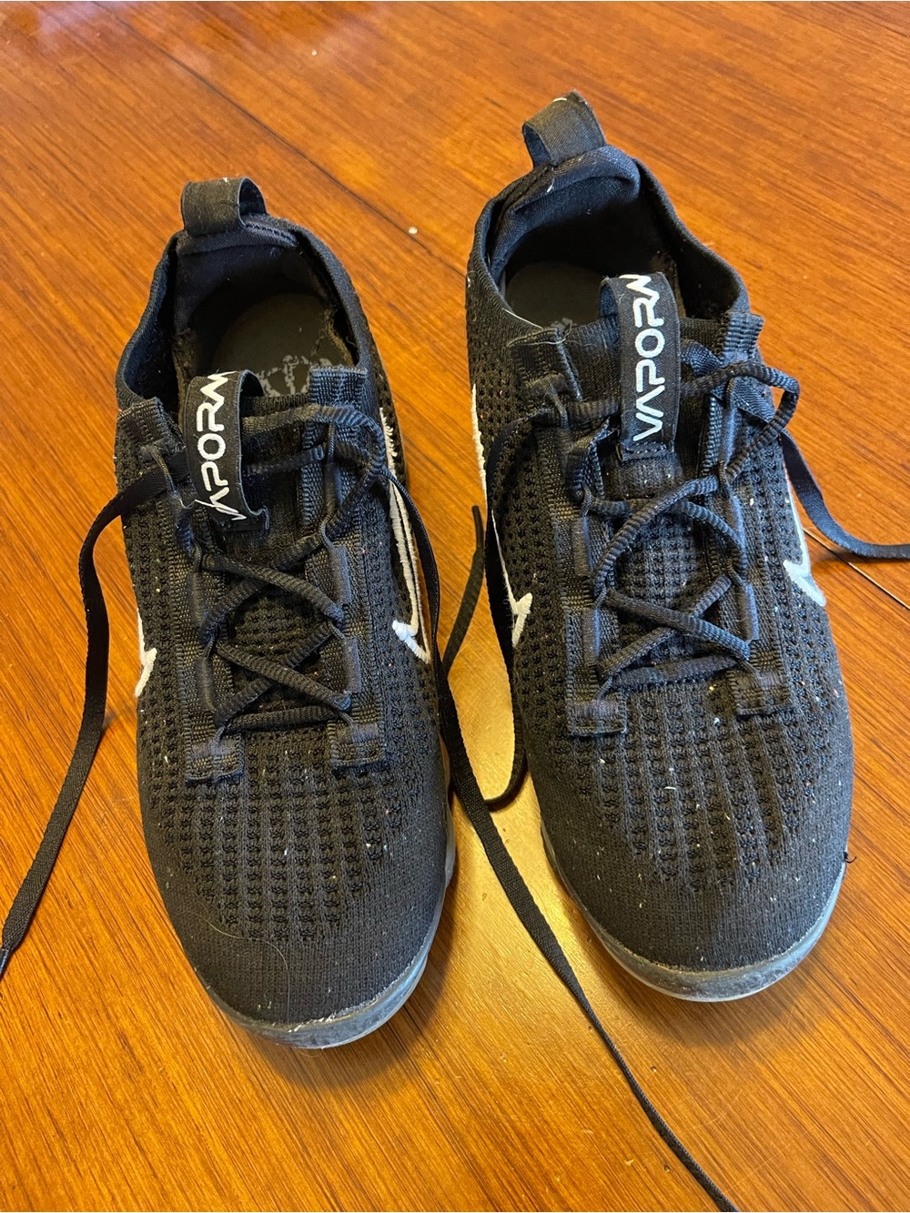Nike Unisex Black Knit Sneakers 6.5